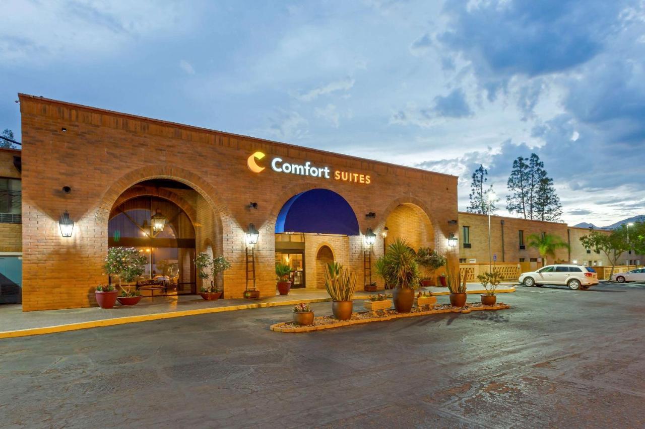 Comfort Suites At Sabino Canyon Tucson Exterior photo